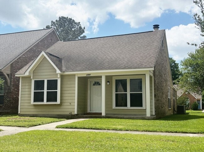 Photo - 1741 Twisted Oak Ln