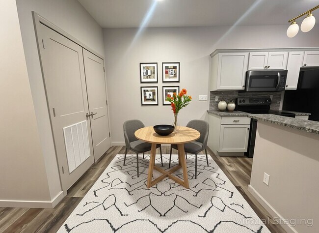 Photo - 2 Bedroom  2 Bath Garden Level on Table Rock Lake - Lakeside Apartment Branson, MO - Flexible Lea... Unit 138