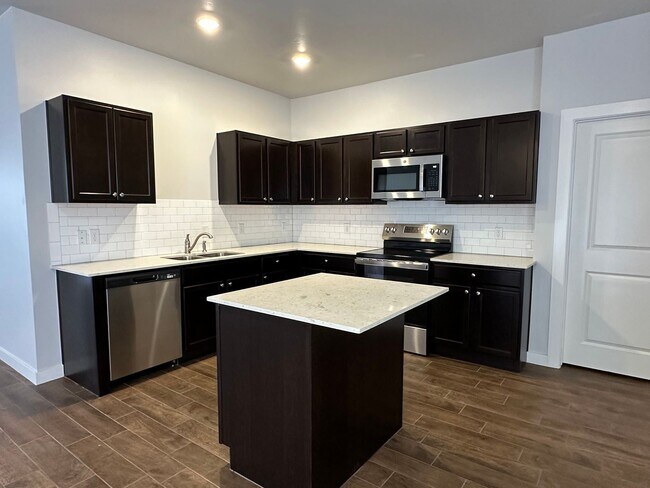 Photo - Ridge Creek Addition 3 bedroom, 2 bathroom on 1.43 acre Wooded Lot!