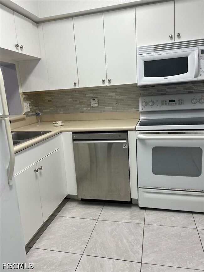 Photo - 8358 Bernwood Cove Loop