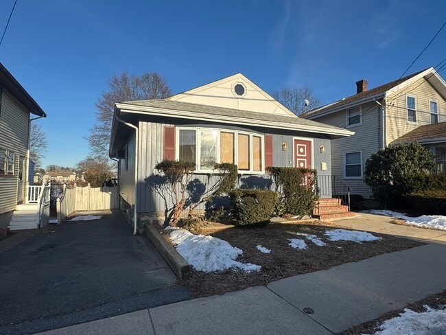 Building Photo - 40 Belmont St