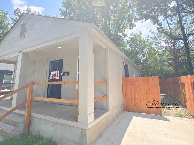 Photo - 2967 Forest Ave