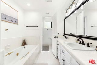 Building Photo - 1108 18th St