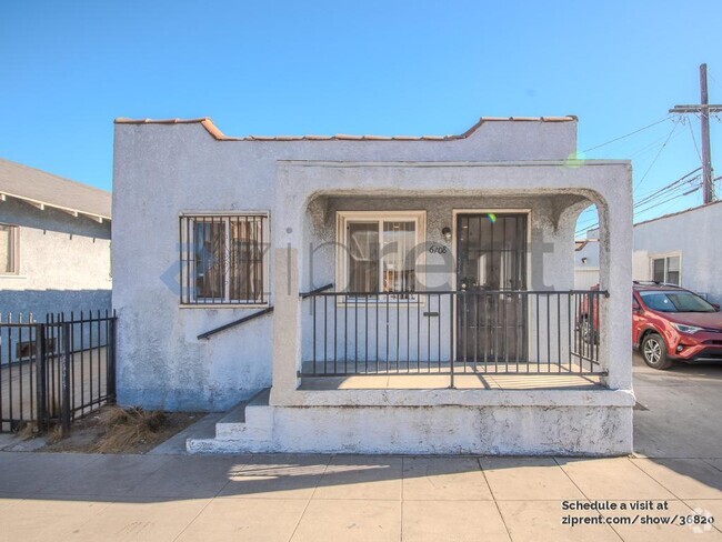 Building Photo - 6108 S Budlong Ave Rental