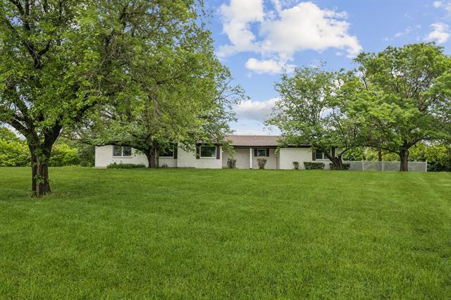 Photo - 740 Davis Dr