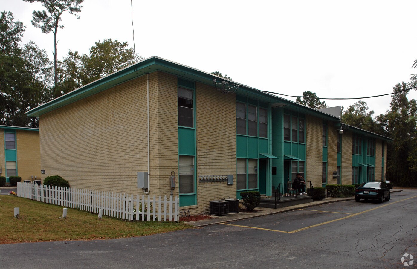Wilson Blvd Apartments - Wilson Blvd Apartments