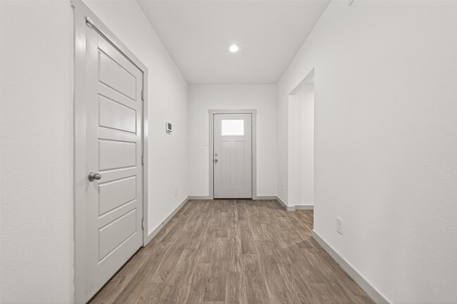 Photo - 1826 Sandy Trail Ln
