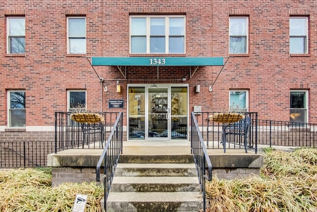 Photo - 1343 Clifton St NW Unidad 204
