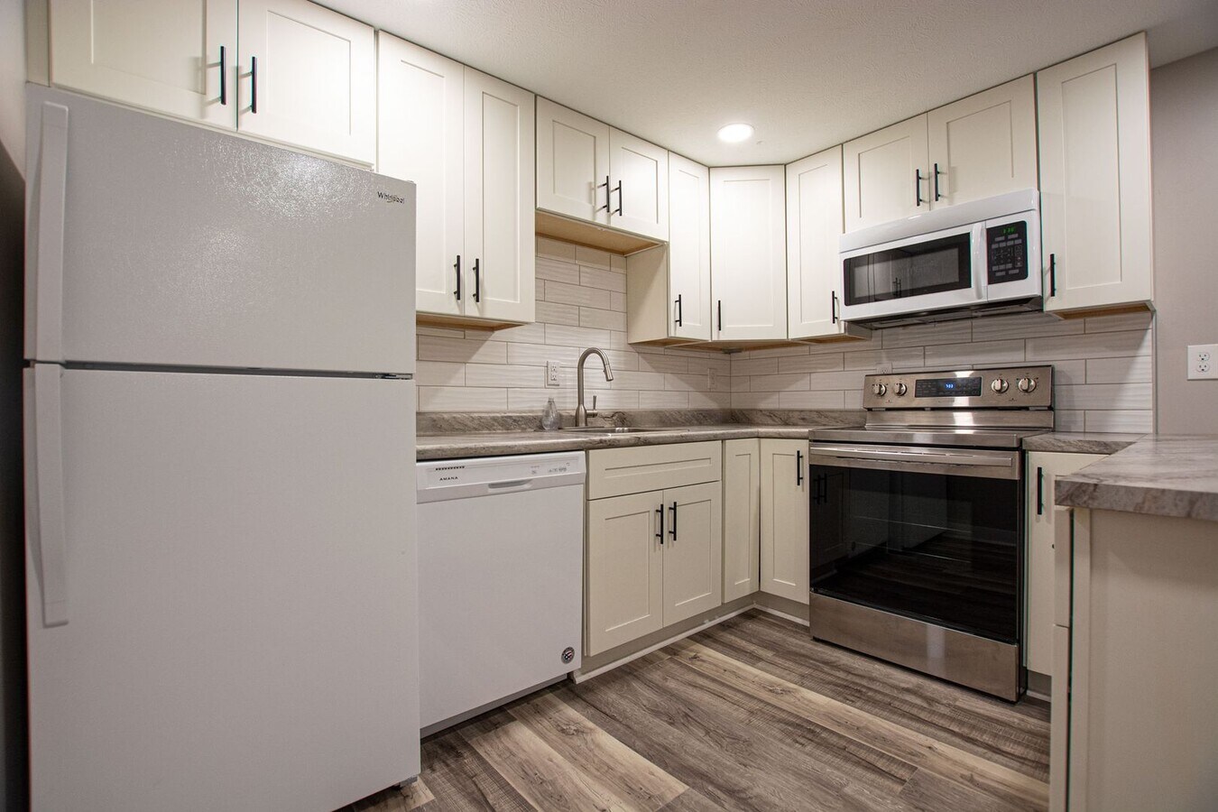 Photo - 114-116 38th St Unidad 114 - B