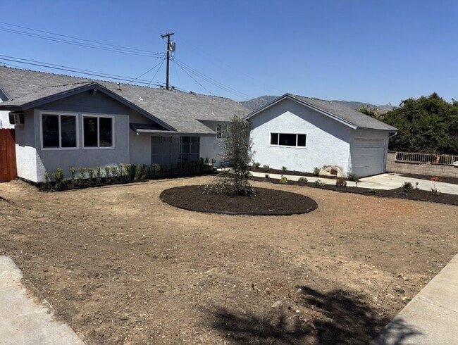 Photo - 12349 Glamis St