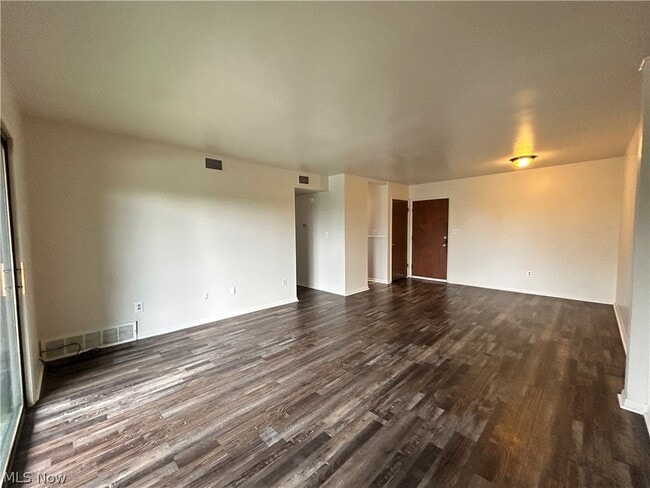 Photo - 4313 Earl Dr Unit B7