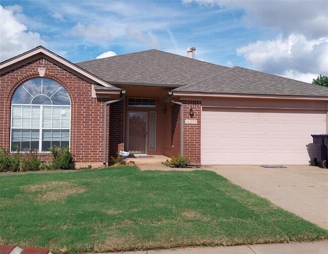 Building Photo - 16220 Sugar Loaf Dr Rental