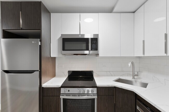 Photo - 6022 N Winthrop Ave