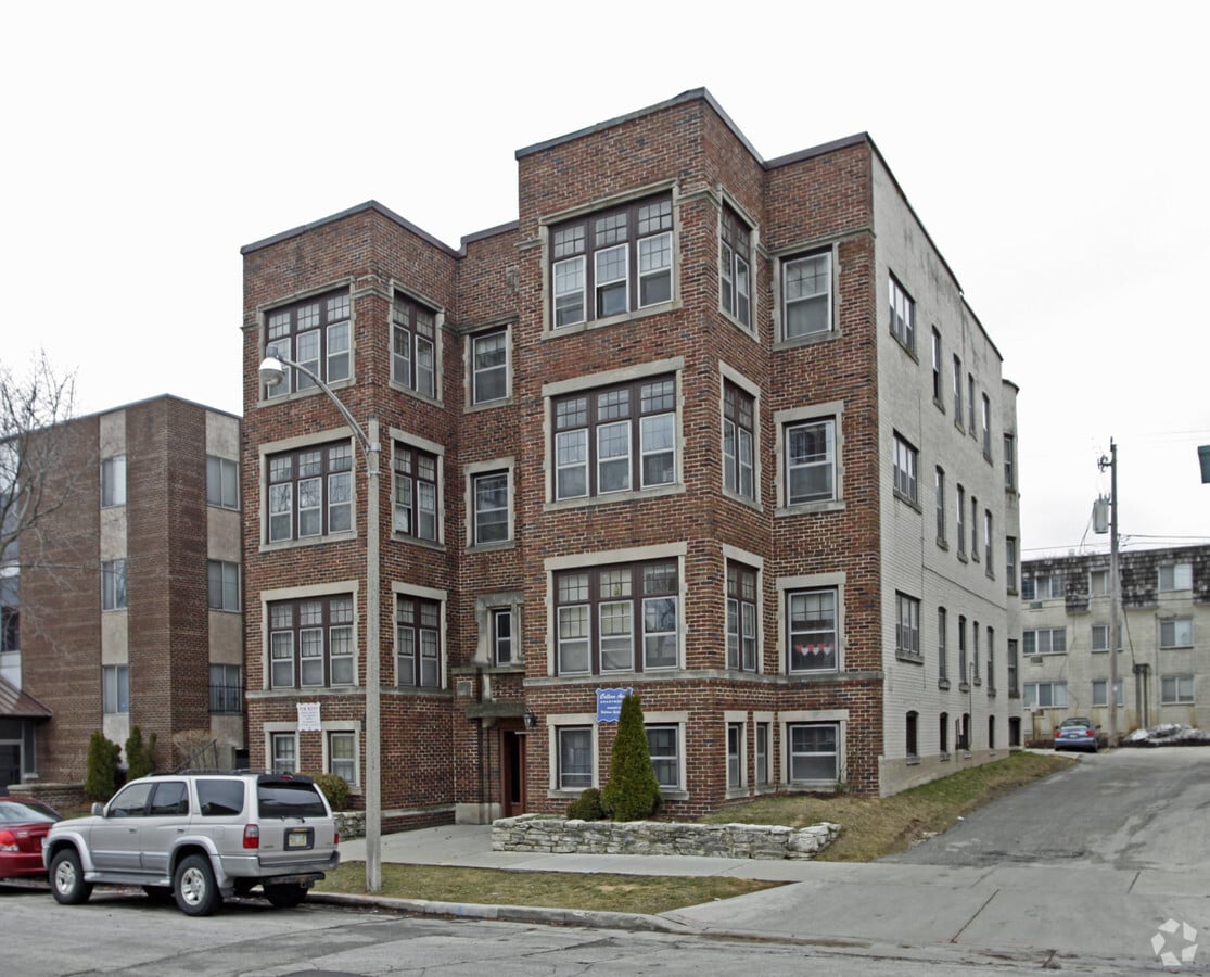 Colleen Ann Apartments - Colleen Ann Apartments