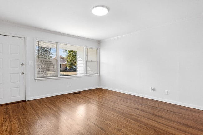 Photo - 3BR/1BA Home with W/D Hookups + Holiday Move-In Special $250 !!