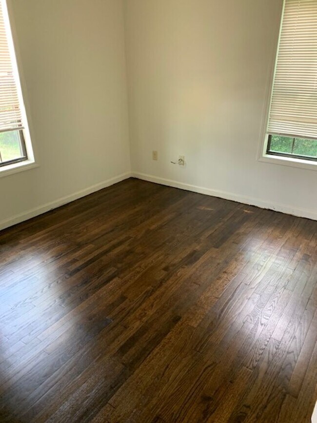 Photo - 314 26th Ave E