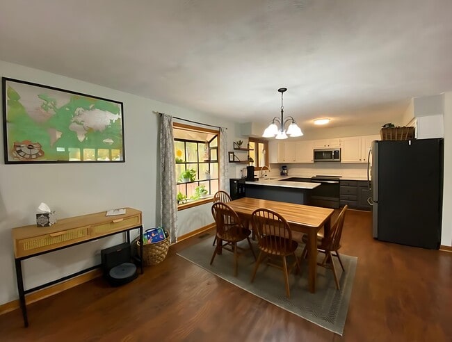 Photo - 8624 Valley Dr