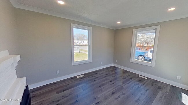 Photo - 319 Anderson St