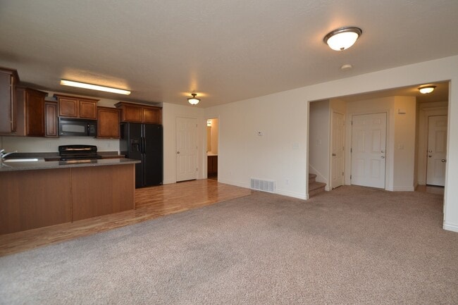 1989 Belmont Dr