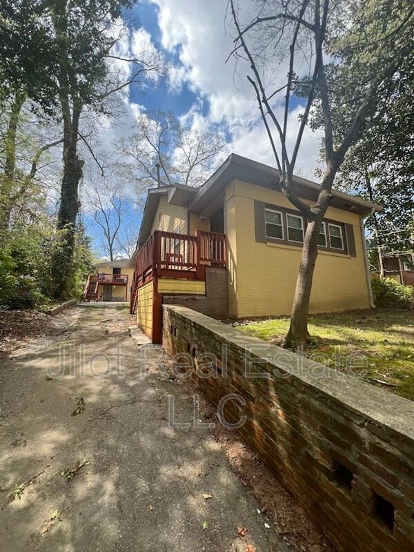 Photo - 1366 Clermont Ave Unidad A