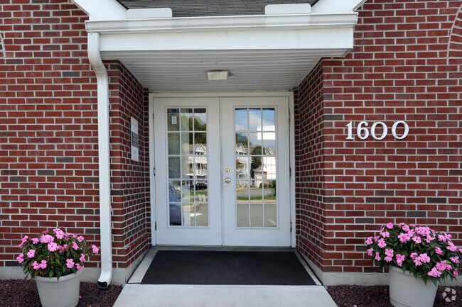 West Creek Village Apartments For Rent in Elkton, MD