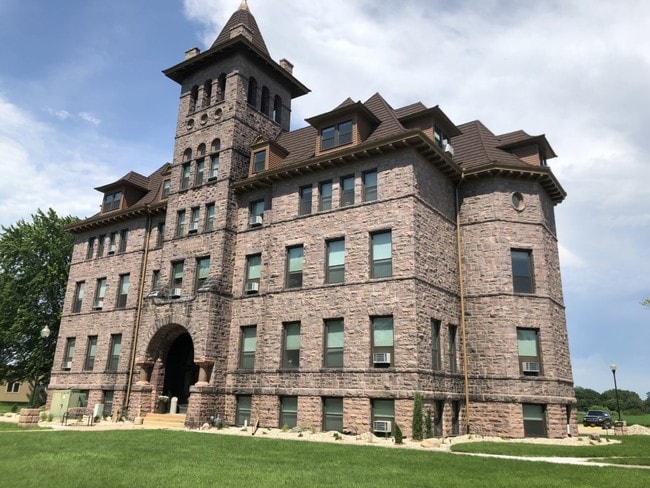 Old Main - Old Main Apartments