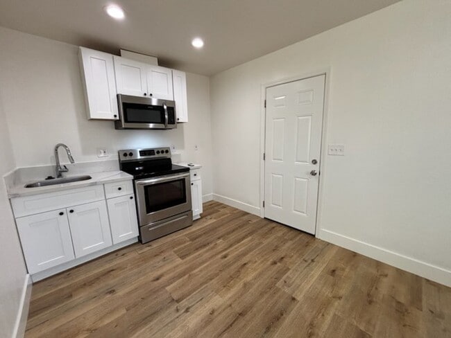 Photo - 5704 Wisteria Dr Unit 3