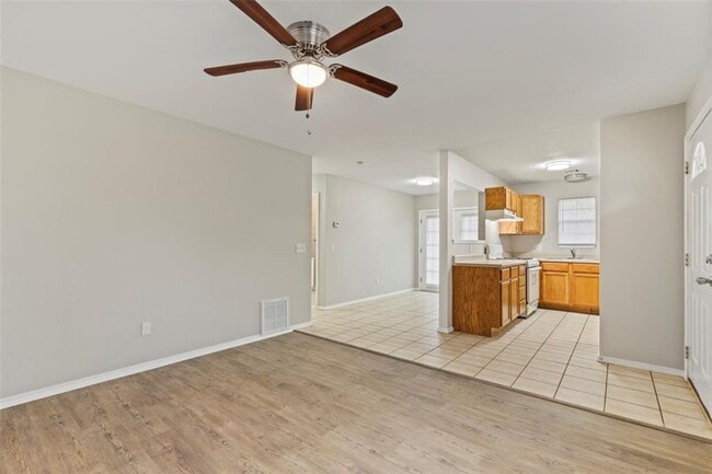 Photo - 601 Dogwood Ave