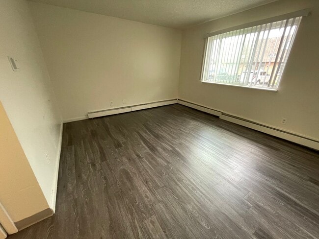 Building Photo - 736 37th Ave Unit C