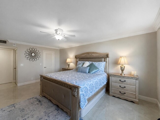 Building Photo - 3400 N Ocean Dr Unit 1406