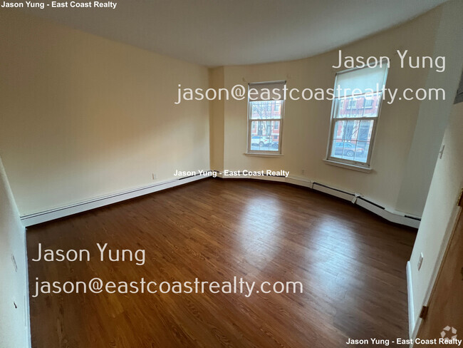 Building Photo - 40-82 S Huntington Ave Unit 4 Rental