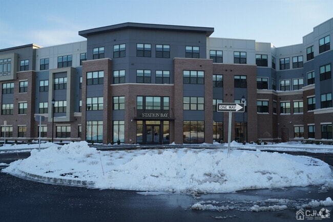 Building Photo - 1 Radford Ferry Rd Rental