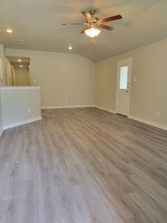 Photo - 1606 Pontotoc Unit B-STILL OCCUPIED BY RESIDENT