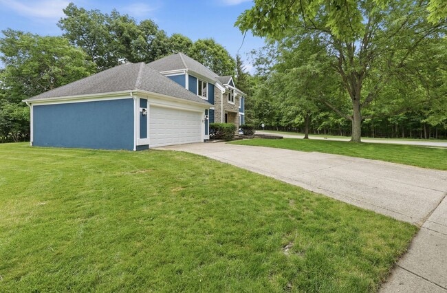 Photo - 7666 Windwood Dr