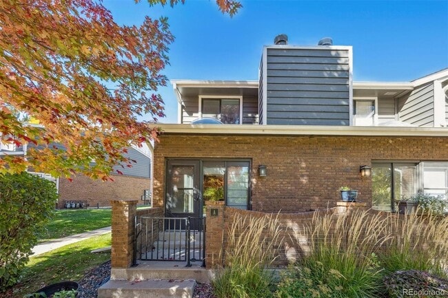 Building Photo - 11540 W 70th Pl Unit A