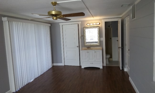 Photo - 521 Morocco Ave