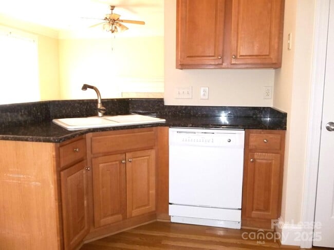 Photo - 1830 Hall Ave