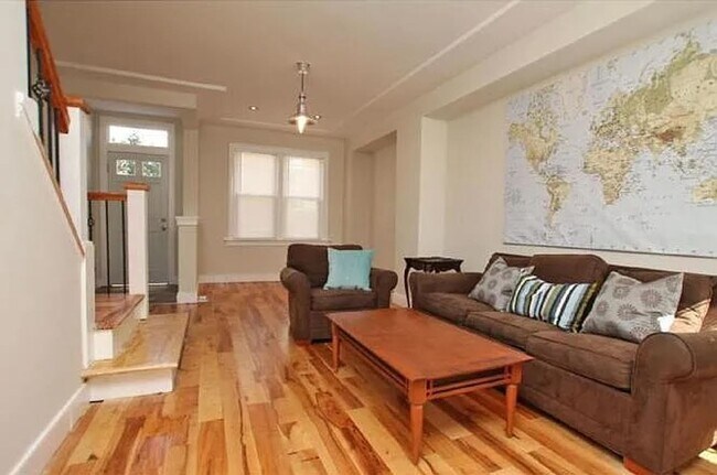 Photo - Spacious Three Bedroom Home in Point Breeze!