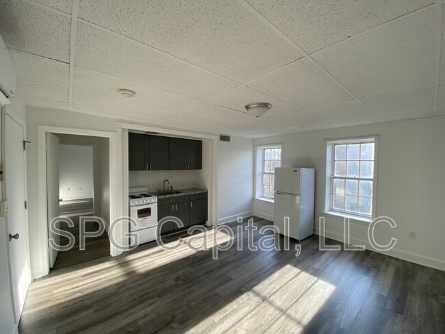 Photo - 5 Center Square Unit 37