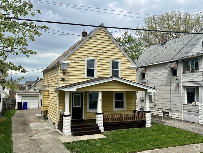 Building Photo - 3002 Roanoke Ave Rental