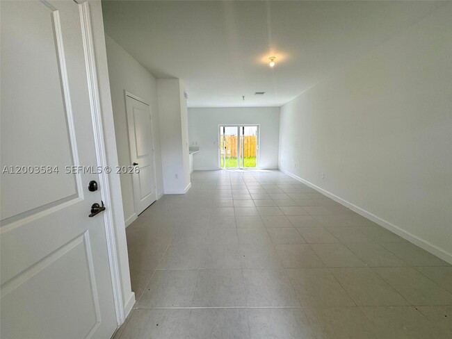 Photo - 2877 SE 24th St