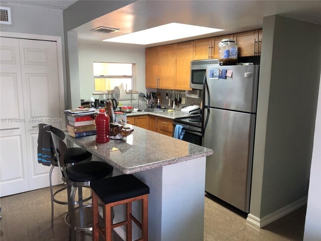 Photo - 3531 NE 170th St Unit 204