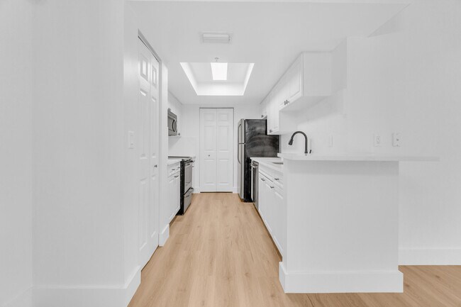 Photo - 400 Crestwood Ct N Unit 420