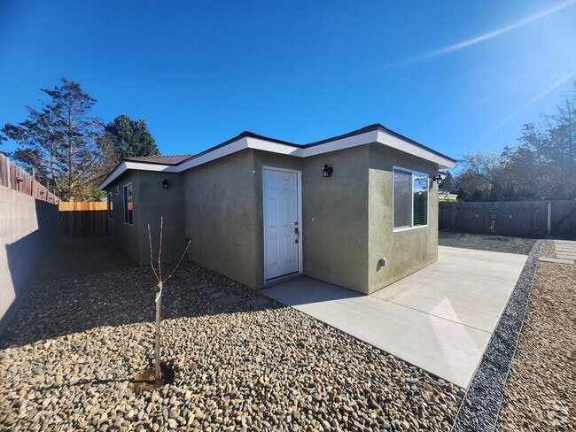 Building Photo - 891 Country Hill Rd Rental