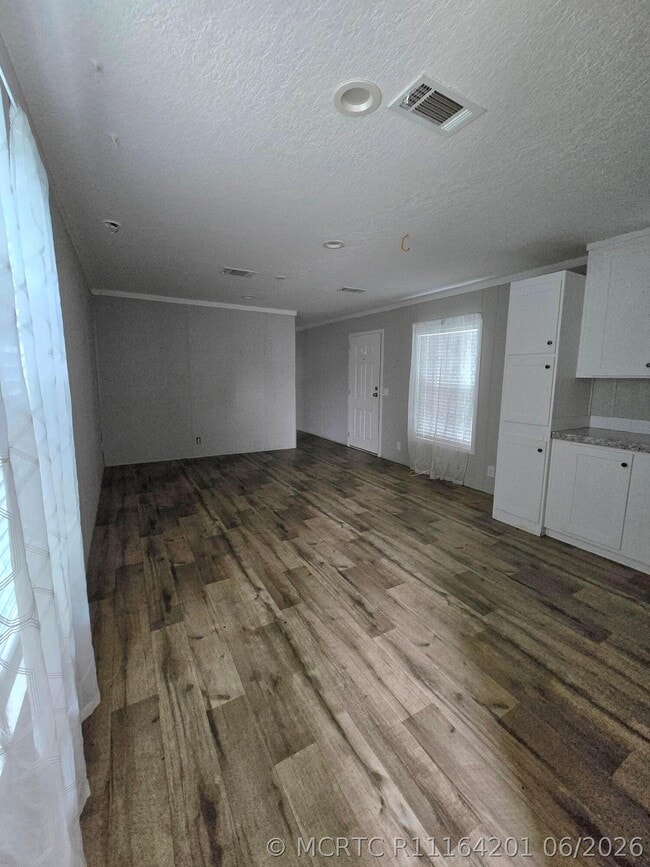 4649 NW 30th St