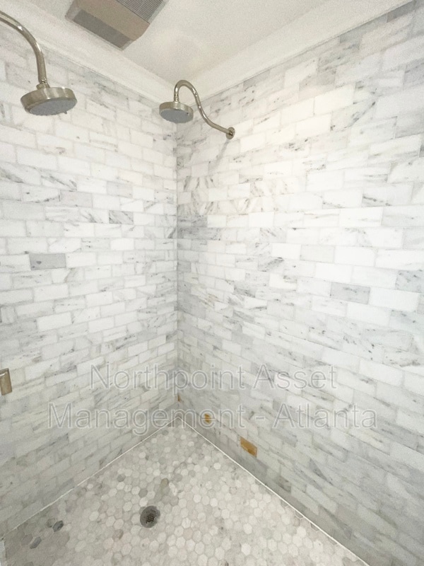 Photo - 2588 Winslow Dr NE