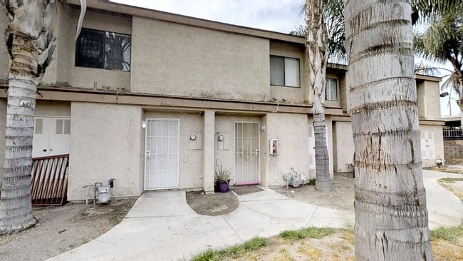 Building Photo - For Lease! 2/1.5 Two-Story Condominium in Colton, California.