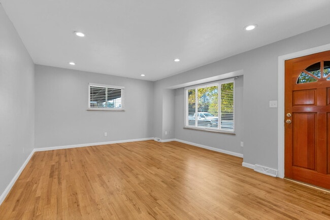 Photo - 1230 S Pierce St