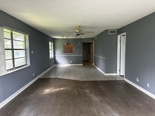 Building Photo - 2940 SW 22nd Ave Unit 7170