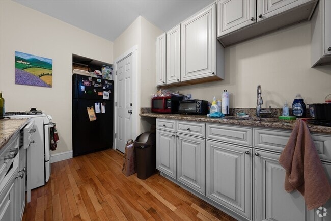 Building Photo - 465 Broadway Unit 8 Rental